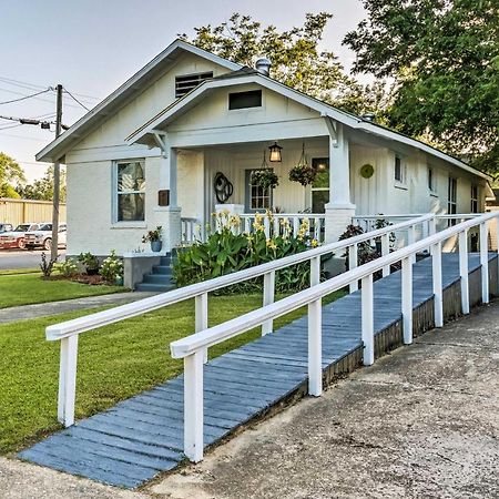 Remodeled Downtown Hot Springs Home With Porch Exterior photo