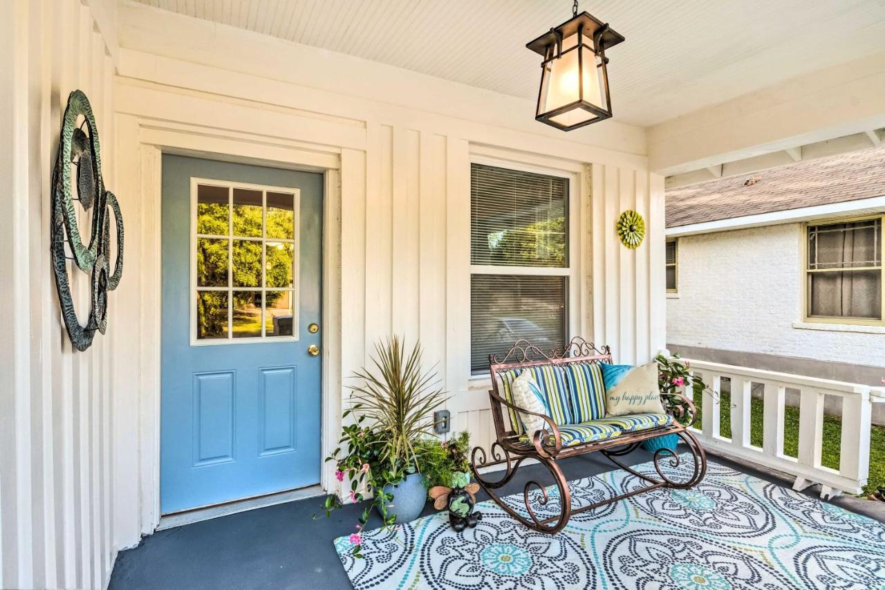 Remodeled Downtown Hot Springs Home With Porch Exterior photo