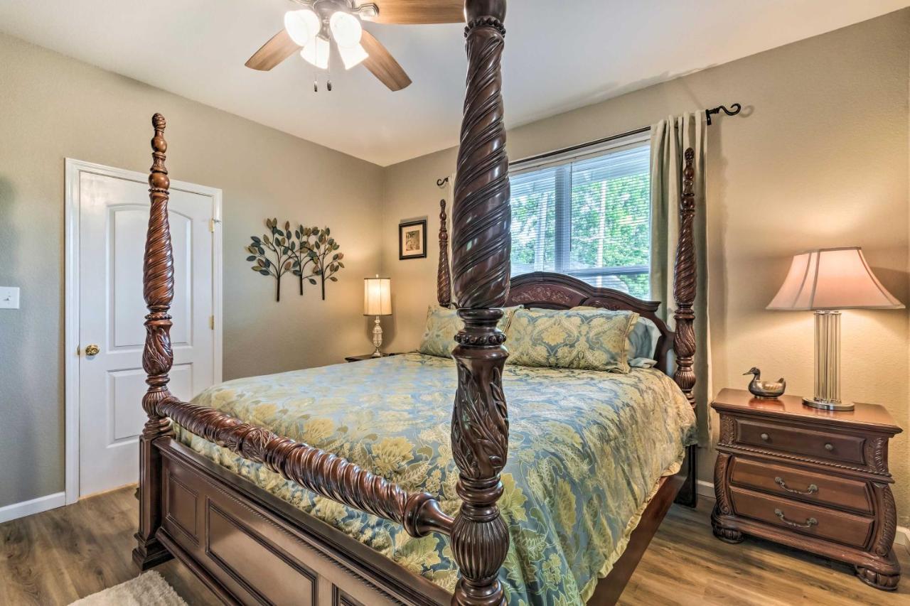 Remodeled Downtown Hot Springs Home With Porch Exterior photo