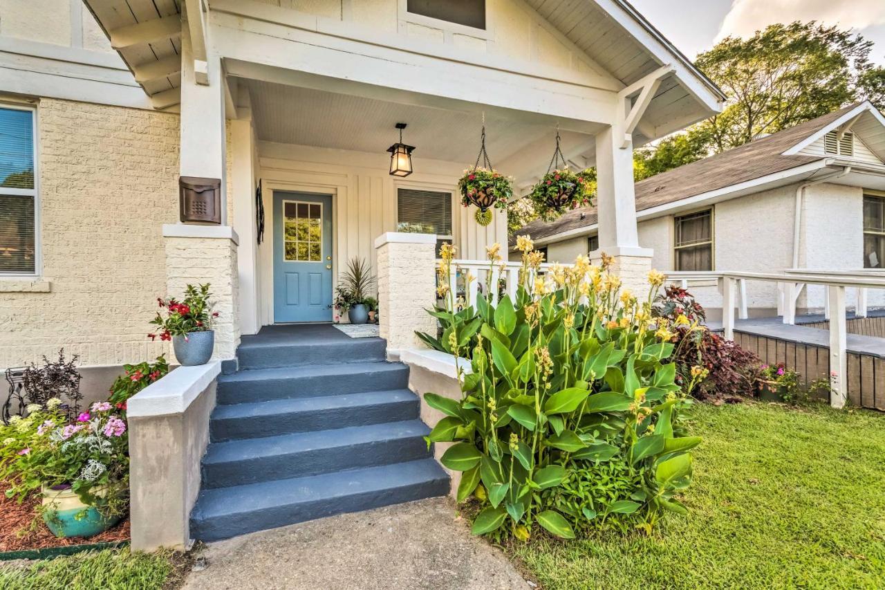 Remodeled Downtown Hot Springs Home With Porch Exterior photo
